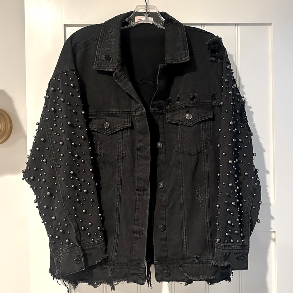 Sunset and Spring distressed denim jacket
